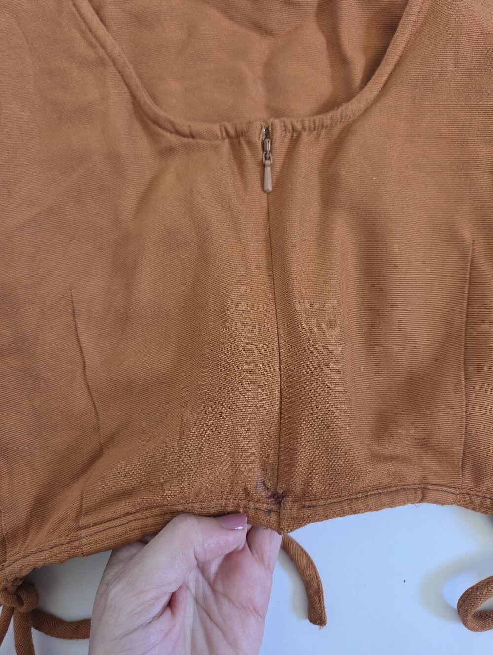 RVCA rust brown crop top with side tie detail sz S - Picture 4 of 8